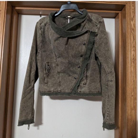 Free People Jackets & Blazers - Free People distressed cropped cowl denim jacket, size medium